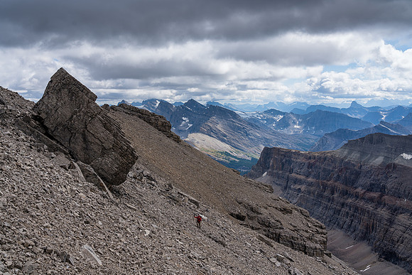 An incredible atmosphere as Mike and I break onto the SE ridge of Mount Harris.