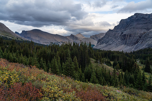 Views back down the Clearwater Trail to Dip Slope Mountain.