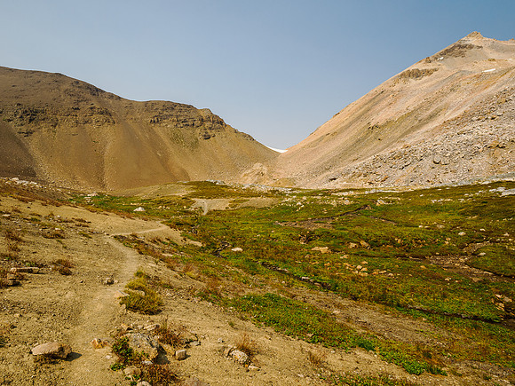 Hiking the Fish Lakes Trail to North Molar Pass.