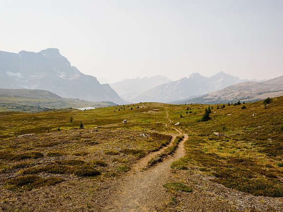 Hiking from North Molar Pass to Mosquito Creek.