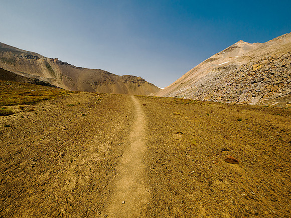 Hiking the Fish Lakes Trail to North Molar Pass.