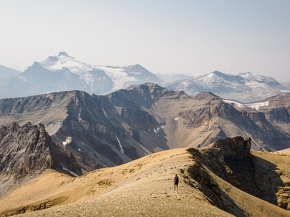 Descending the SW ridge of Minnow Peak.