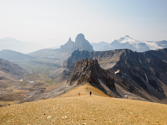 Descending the SW ridge of Minnow Peak.