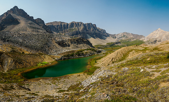 Descending the NW bowl from Minnow Peak to Fish Lakes.