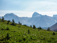 Finally Cataract Peak shows up right of center. It looks far and huge from here yet.
