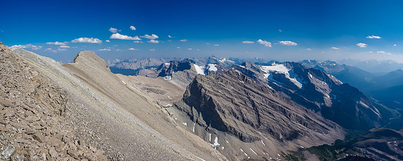 Phil traverses towards the summit with this stunning view north over the Roaring Creek Valley.