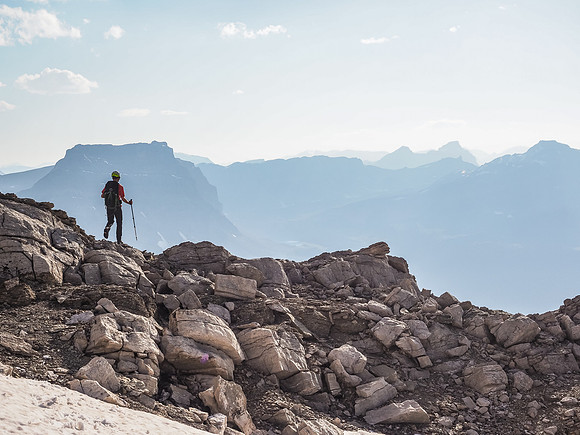 Crossing the ridge to the lower scree / boulder traverse.