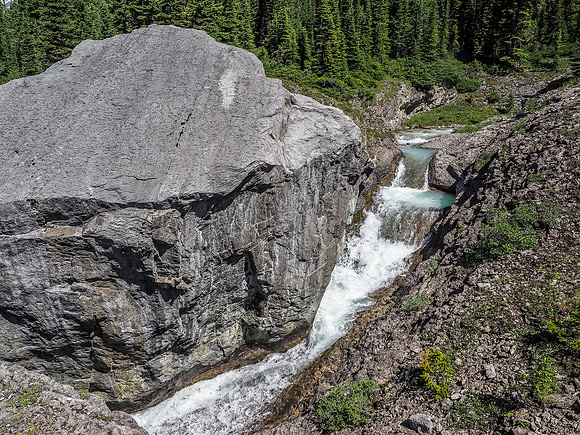 Massive boulder channeling Cataract Creek.