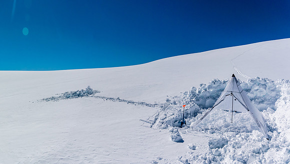 Camp and the biffy as I wait for Steven and Ben to come back down Snow Dome.