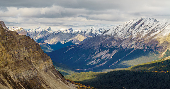 Looking beyond Skoki to the north towards Cataract and beyond.