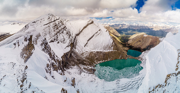 Gorgeous Drummond Lake complete with glacial ice bergs - this view alone made the whole trip worth it