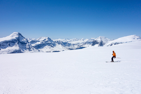 A delightful ski back down to our packs.