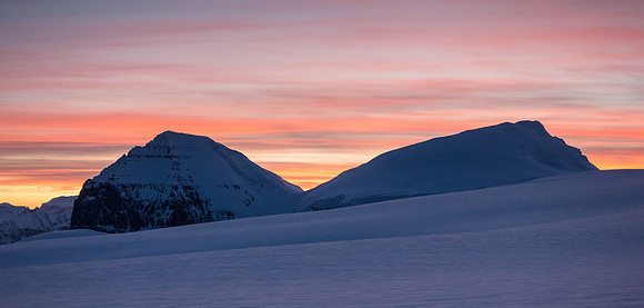 A gorgeous sunrise on South and North Twin.