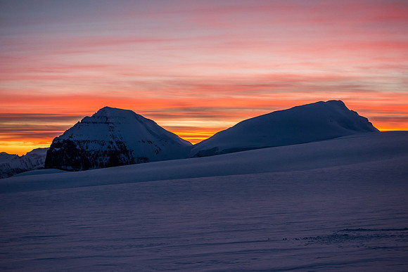 A gorgeous sunrise on South and North Twin.