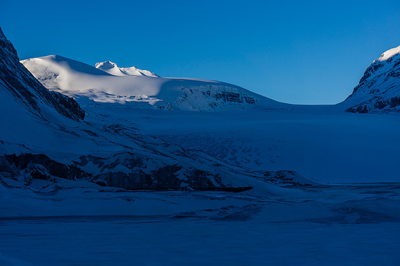 Approaching the Saskatchewan Glacier.