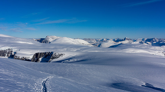 Descending back to the main icefield.