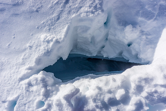 Look carefully how deep this goes. Now remember, we're on a 35 degree slope with softening snow and there's another slot just behind this one.