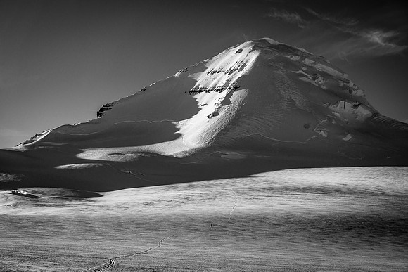 The giant east ridge and south face of Mount Columbia. Find Ferenc.