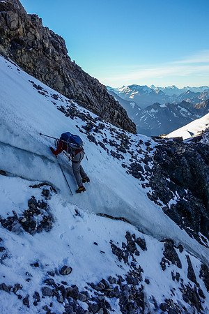 This little tiptoe over a short section of ice was far trickier than it looked!