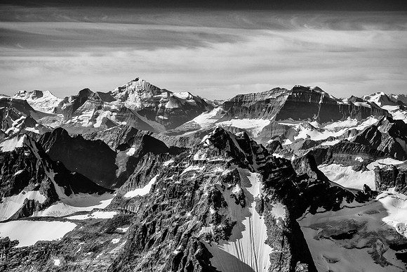 Getting much higher now, looking over peak 9900' towards Clemenceau and Bras Croche (R)