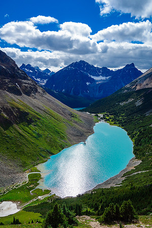 Gorgeous Upper Divergence Lake.
