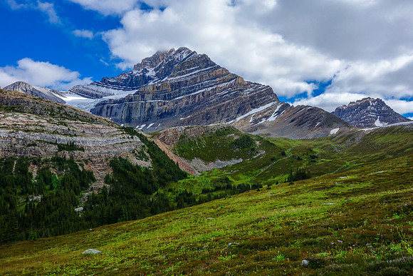 Amazing views confronted us as we hit the alpine meadows beyond the fifth lake.