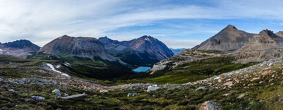 Looking ahead to the long march in front of us. The 5th Geraldine Lake visible here from on top of th alpine meadows.