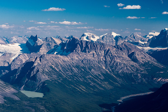 Gong Glacier at left with Smythe, Thorington Tower, GEC, Mushroom Peak, Diadem, Woolley, Engelhard and East Stutfield from L to R.