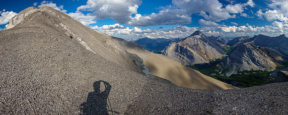 Ascending the SW ridge of Apparition (L). Aylmer at c-r.