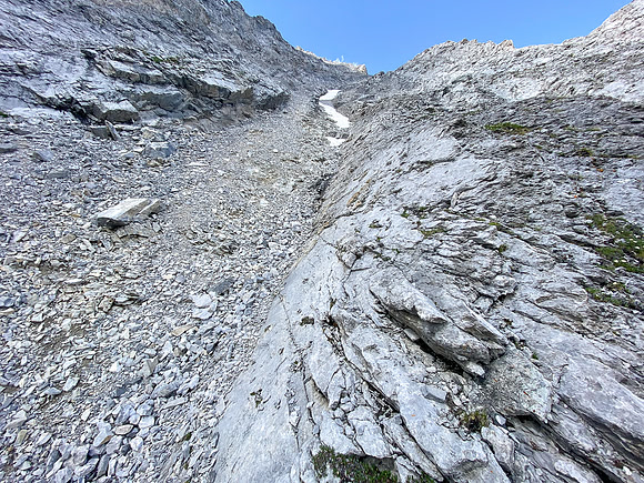 Working my up the east face of Revenant.