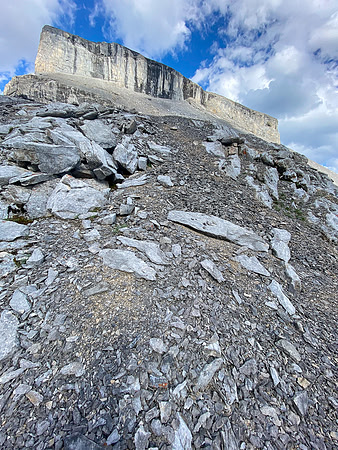 Ascending lower west slopes of Apparition Mountain.