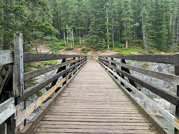 The bridge over the Cascade River at Lake Minnewanka.