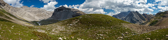 Brocks Peak at right, Revenant, Apparition and Spectral Lakes at left.