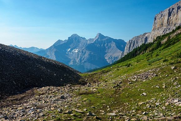 Ascending to Aylmer Pass.