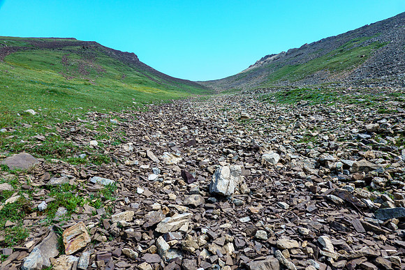 Ascending the south gully on Brocks.