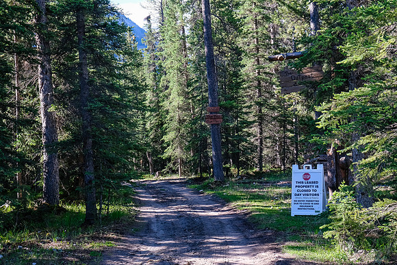 Passing the Warden Rock Retreat with a dire Covid-19 warning to stay away.