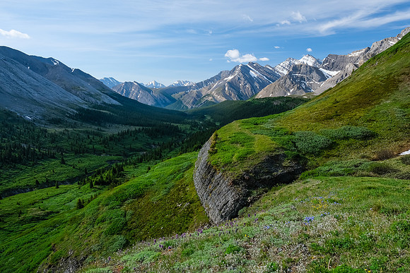 Traversing into the NW valley of McConnell Creek.