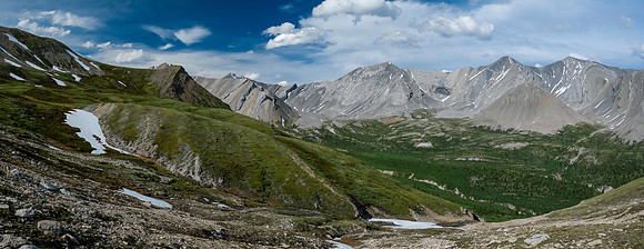 A high-line traverse above the McConnell meadows back to our bivy.