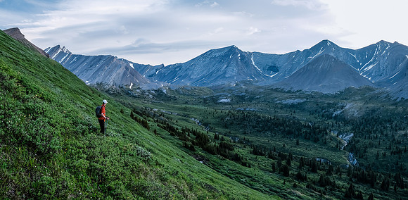 Traversing into the NW valley of McConnell Creek.