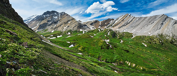 A high-line traverse above the McConnell meadows back to our bivy.