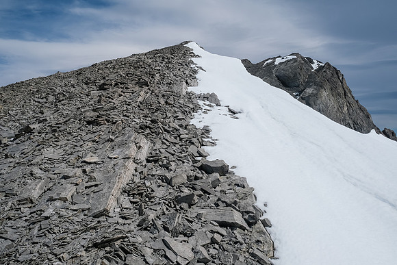 Ascending west slopes of Bellow Peak.
