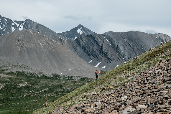 A high-line traverse above the McConnell meadows back to our bivy.