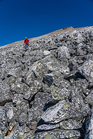 Descending rubble and scree on the SW face of Clearwater.