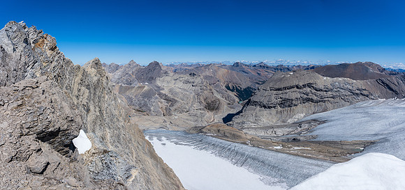 Mike is a tiny dot on the summit at upper left.