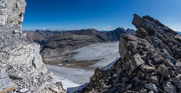 Views off the summit ridge east over the Willingdon Glacier towards Mount Harris / Willingdon (R).