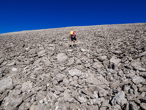 Ascending the WSW slopes of Forgotten Peak.