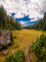 Fall hiking is the best kind there is IMHO.