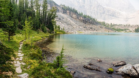 Hiking around Myosotis Lake.