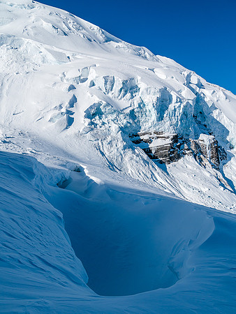 There are some massive crevasses on the way up to Balfour high col - not a great spot to be in a whiteout.