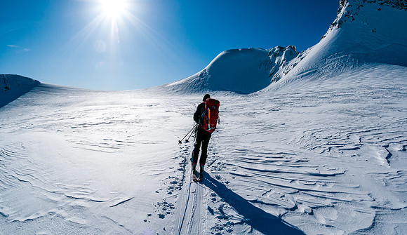 Approaching the Balfour high col.